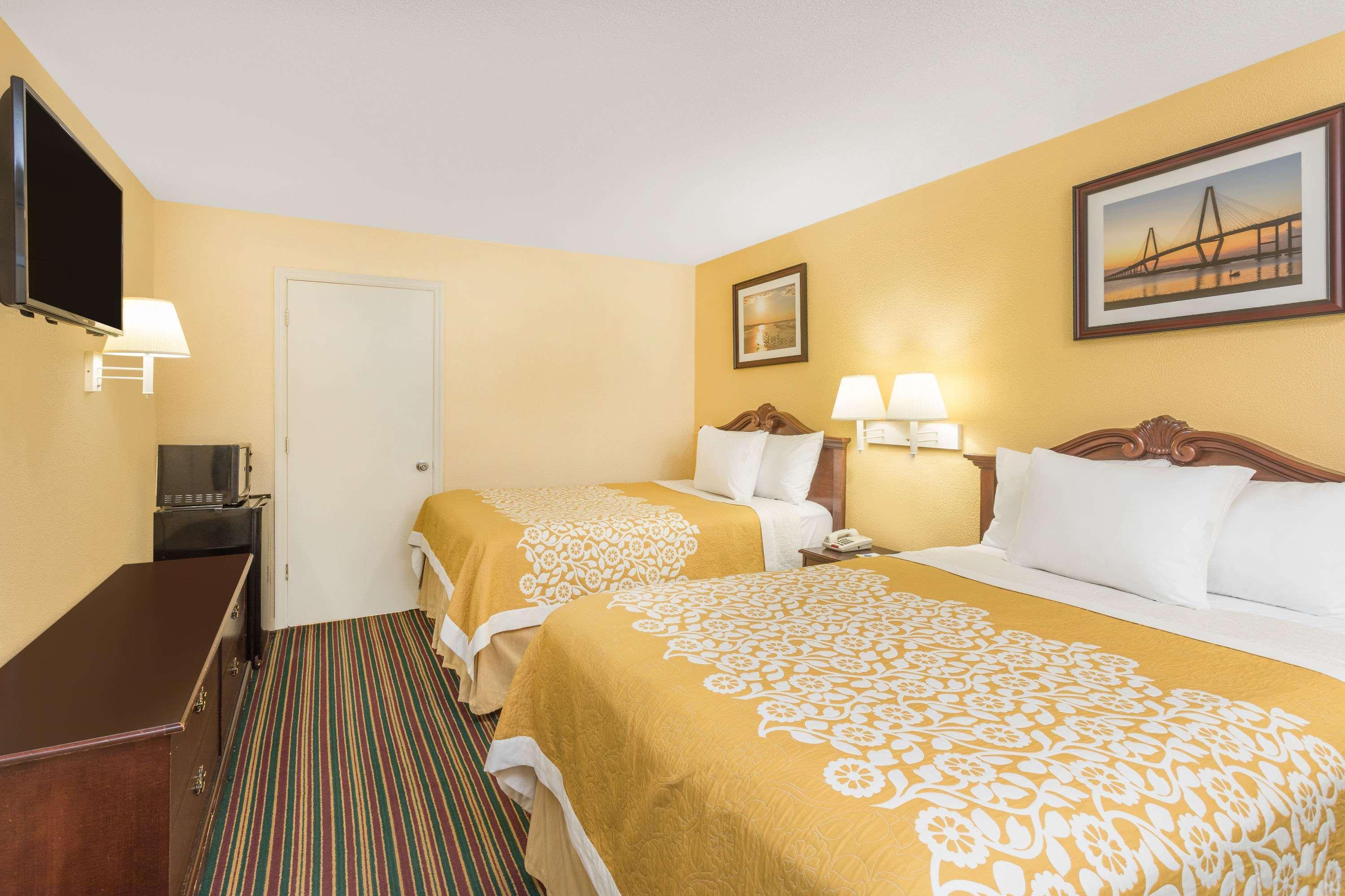 Days Inn By Wyndham Mt Pleasant-Charleston-Patriots Point Екстер'єр фото
