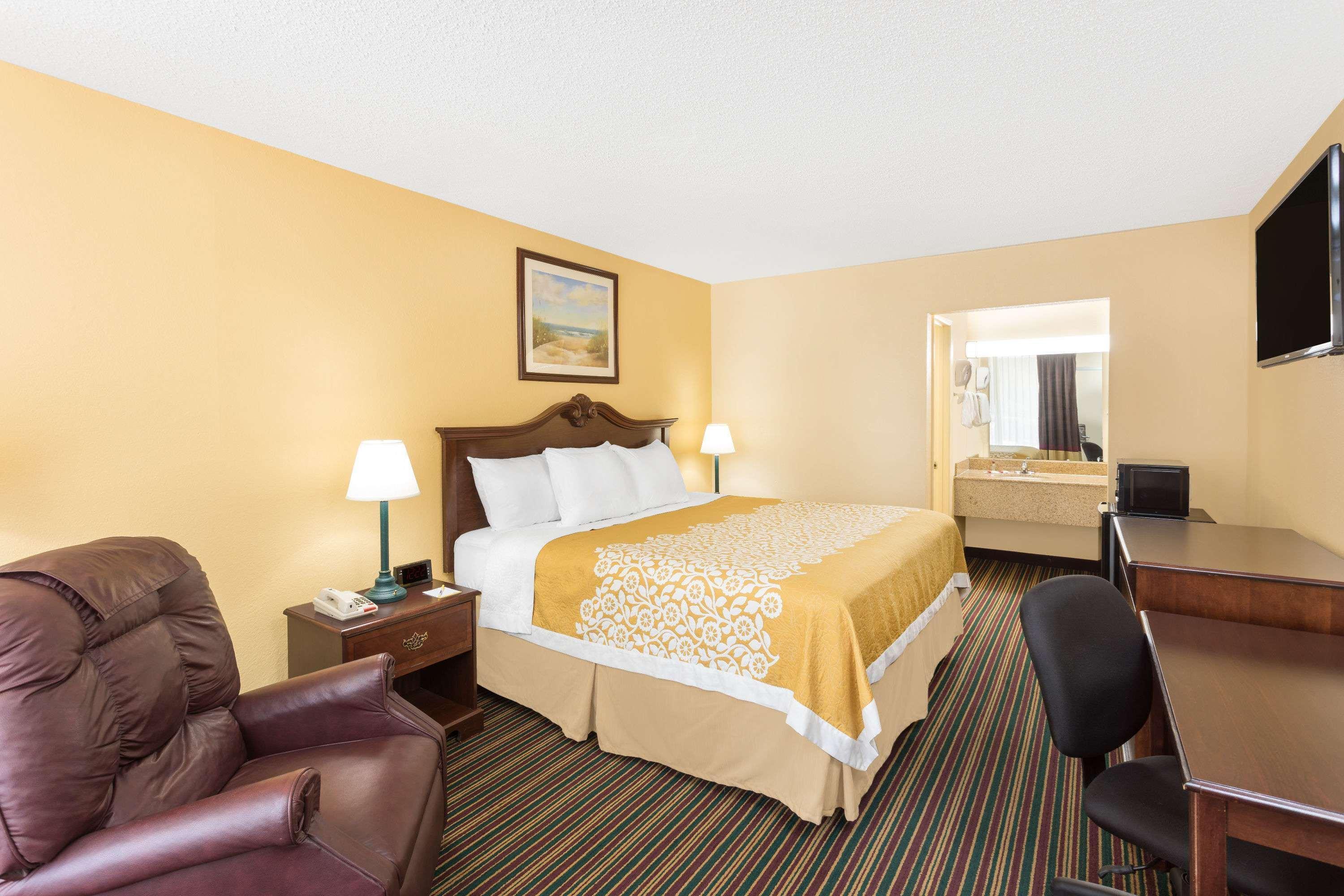 Days Inn By Wyndham Mt Pleasant-Charleston-Patriots Point Екстер'єр фото