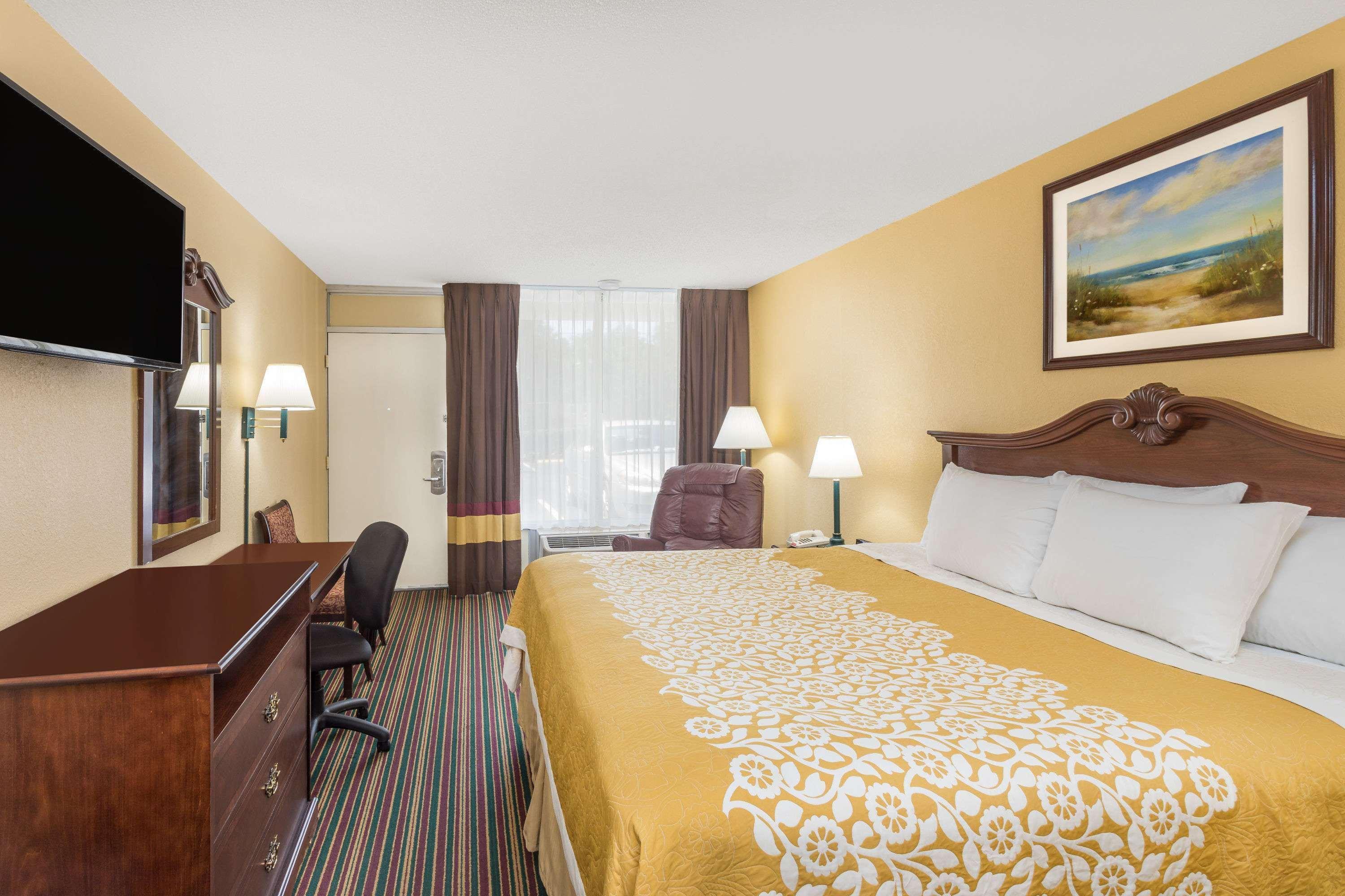 Days Inn By Wyndham Mt Pleasant-Charleston-Patriots Point Екстер'єр фото