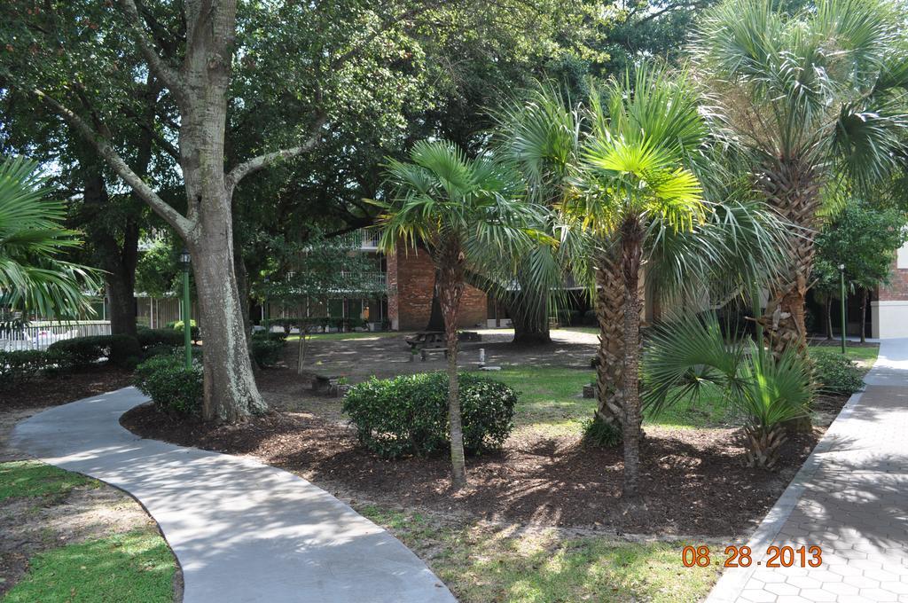 Days Inn By Wyndham Mt Pleasant-Charleston-Patriots Point Екстер'єр фото
