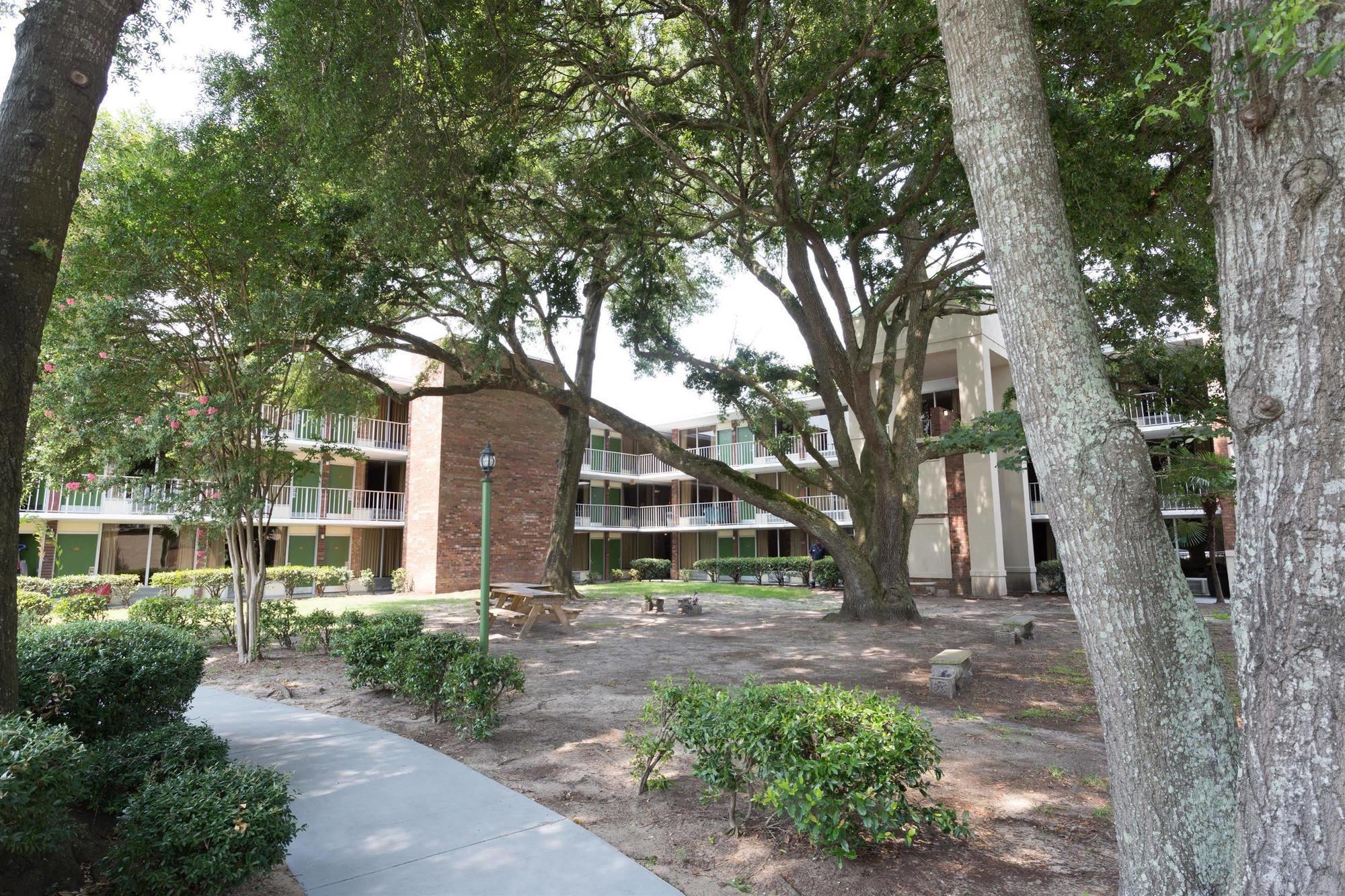 Days Inn By Wyndham Mt Pleasant-Charleston-Patriots Point Екстер'єр фото