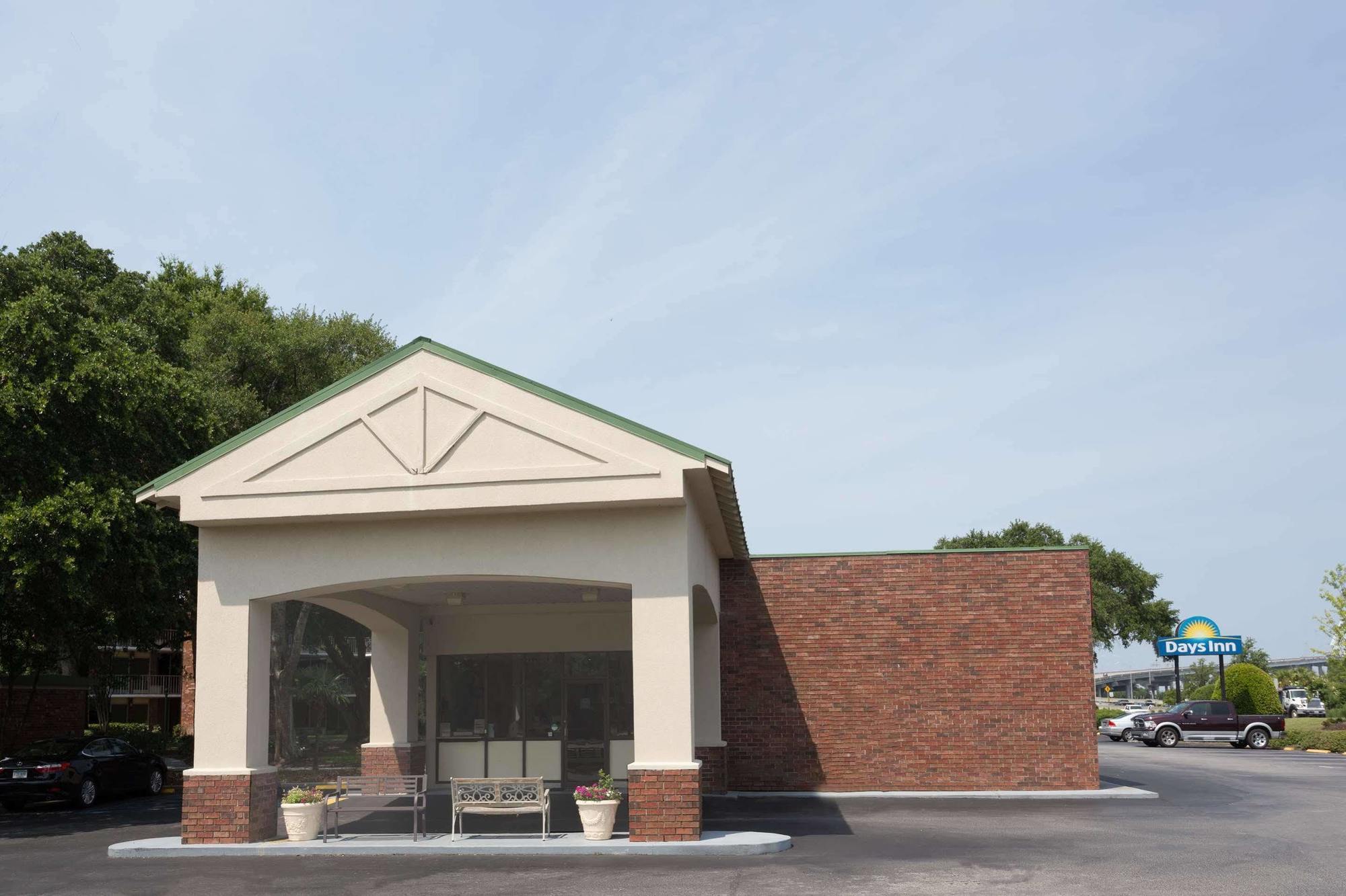 Days Inn By Wyndham Mt Pleasant-Charleston-Patriots Point Екстер'єр фото